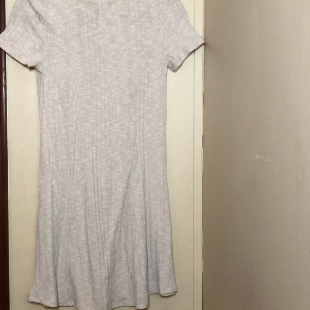 Light Sweater Dress - Picture 4 of 6